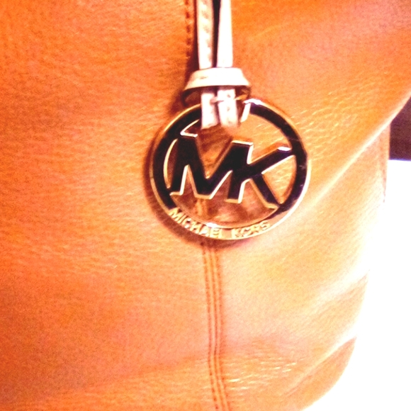 Michael Kors Caramel Tote - Picture 3 of 16